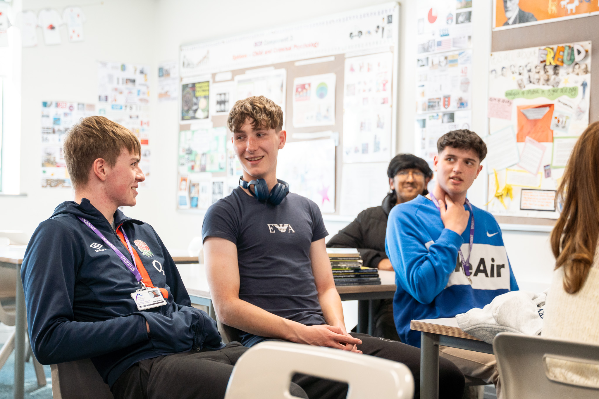 Students chatting during a class discussion